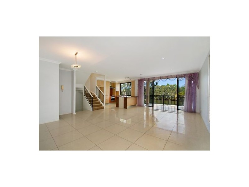 15/4 UNIVERSITY DR, Robina QLD 4226