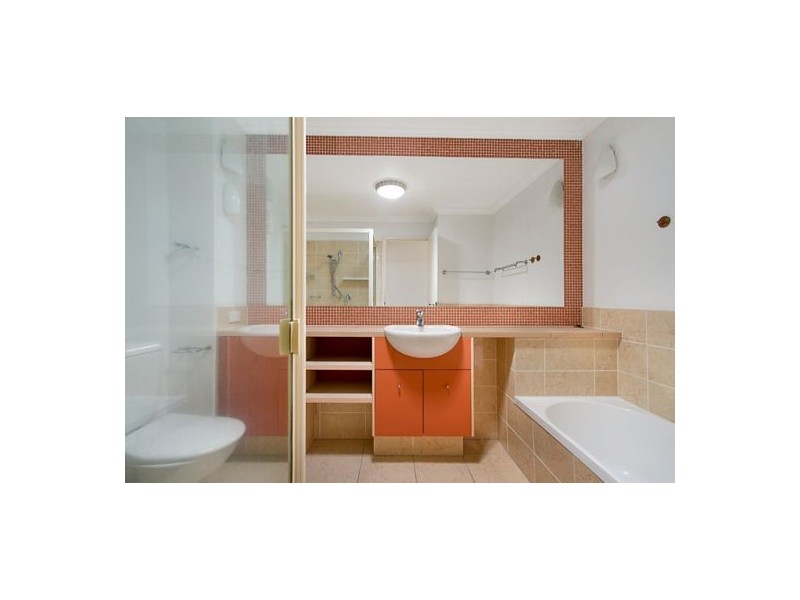 15/4 UNIVERSITY DR, Robina QLD 4226