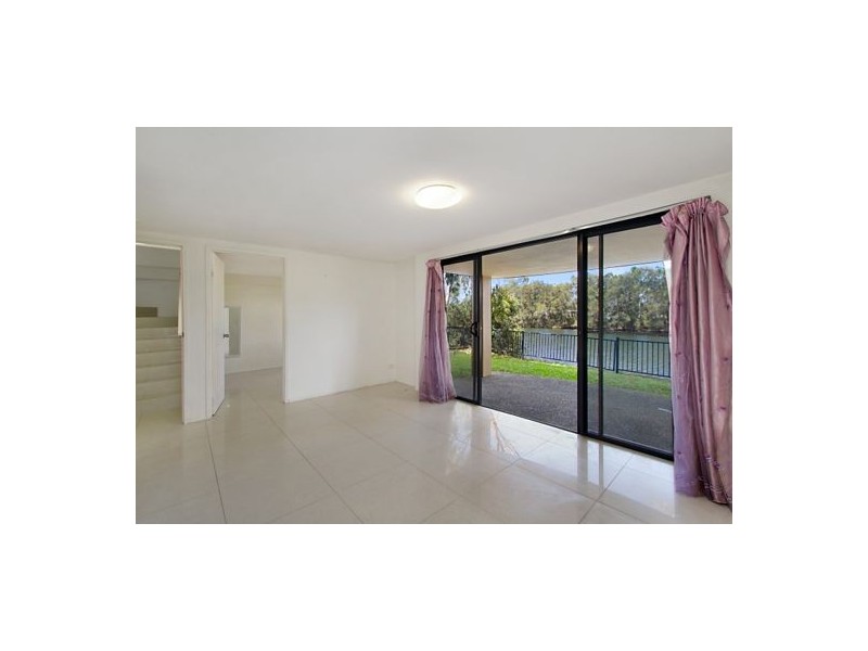 15/4 UNIVERSITY DR, Robina QLD 4226