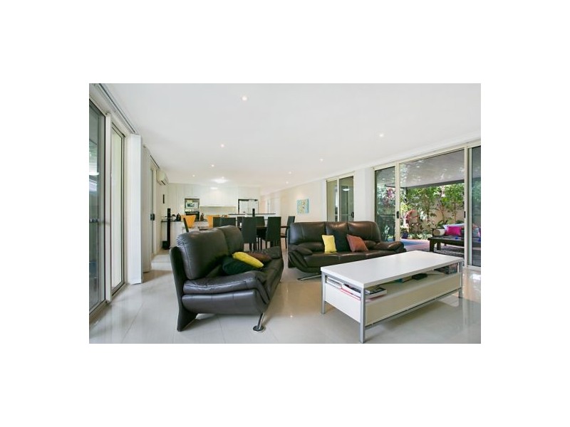293 Easthill Drive, Robina QLD 4226