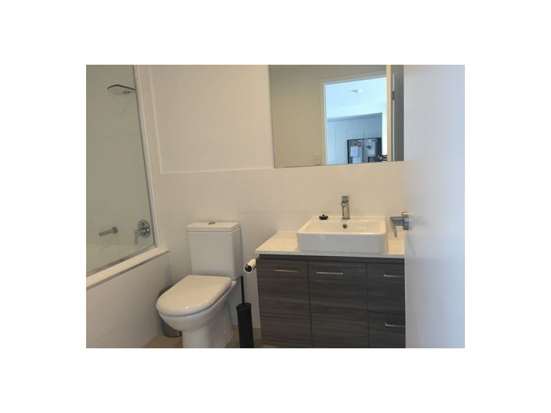 213/19 Varsity Parade, Varsity Lakes QLD 4227