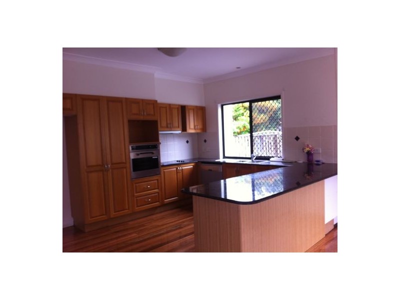 2/18 Mulgrave Cres, Varsity Lakes QLD 4227