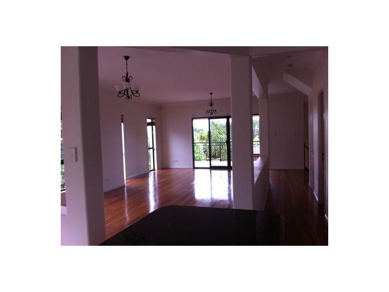 2/18 Mulgrave Cres, Varsity Lakes QLD 4227