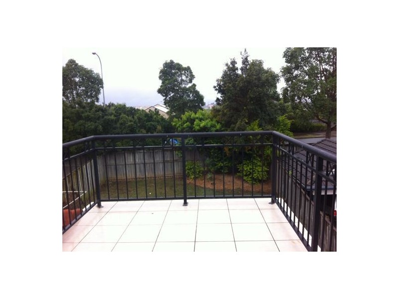 2/18 Mulgrave Cres, Varsity Lakes QLD 4227