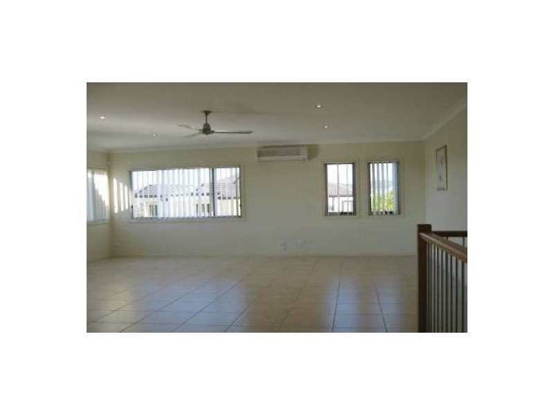 2/39 Bayswater Avenue, Varsity Lakes QLD 4227