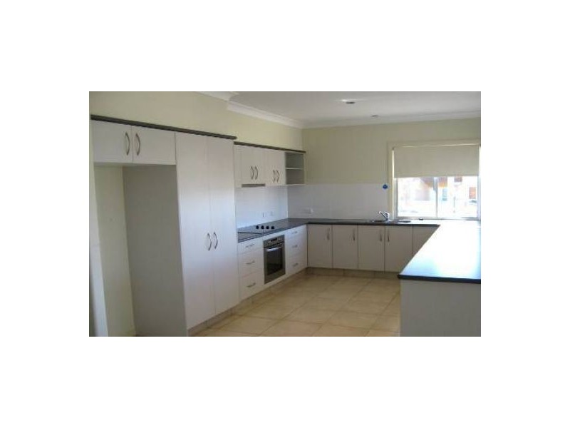 2/39 Bayswater Avenue, Varsity Lakes QLD 4227