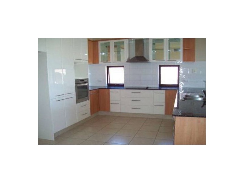 2/27 Bayswater Avenue, Varsity Lakes QLD 4227