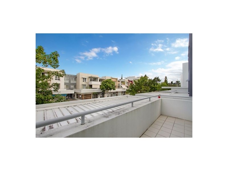 16/1 Arbour Avenue, Robina QLD 4226