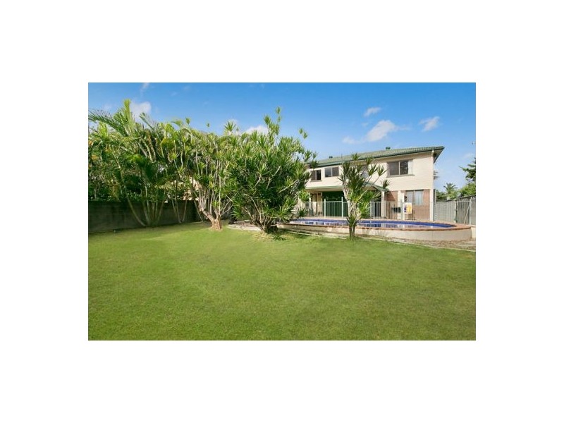 19 Bellevue Parade, Labrador QLD 4215