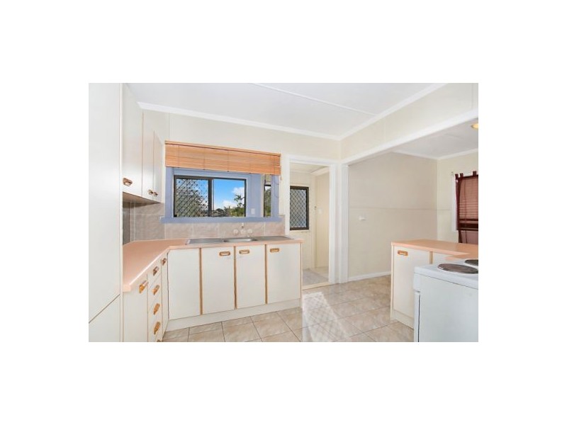 19 Bellevue Parade, Labrador QLD 4215