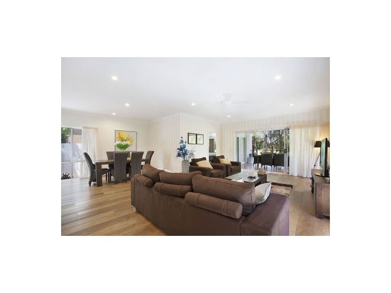 53 Fairway Dve, Clear Island Waters QLD 4226