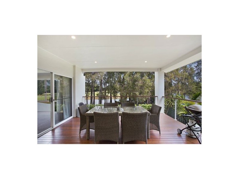 53 Fairway Dve, Clear Island Waters QLD 4226