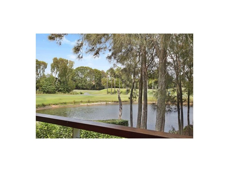 53 Fairway Dve, Clear Island Waters QLD 4226