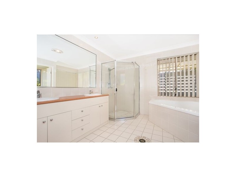 25 Leopardwood Circuit, Robina QLD 4226