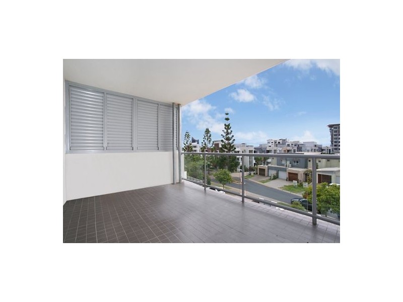 215/60 Riverwalk Avenue, Robina QLD 4226