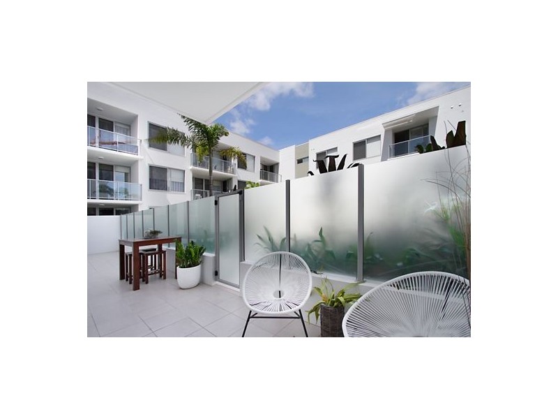 1106/6-8 Waterford Court, Bundall QLD 4217