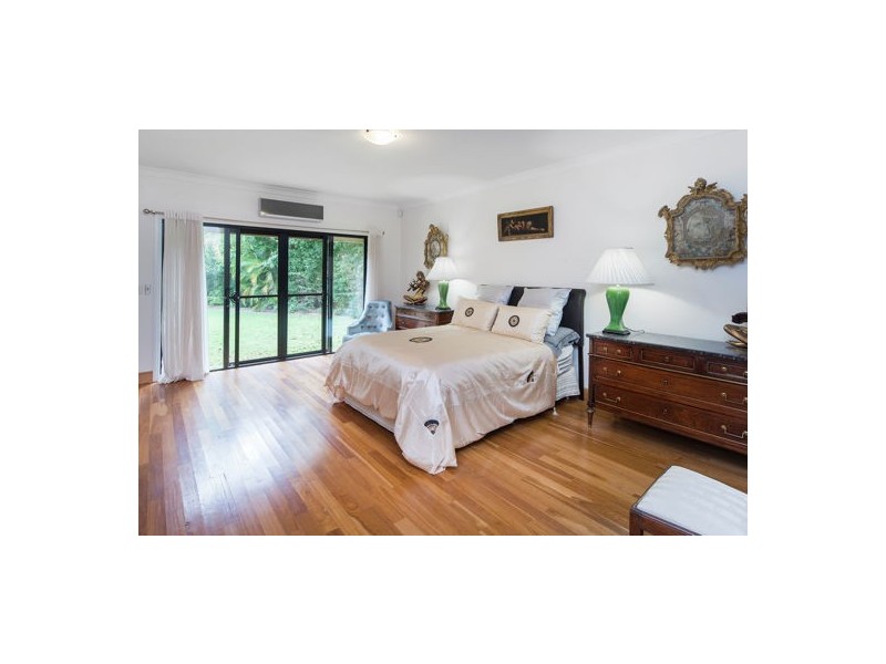 3152 Riverleigh Drive, Hope Island QLD 4212