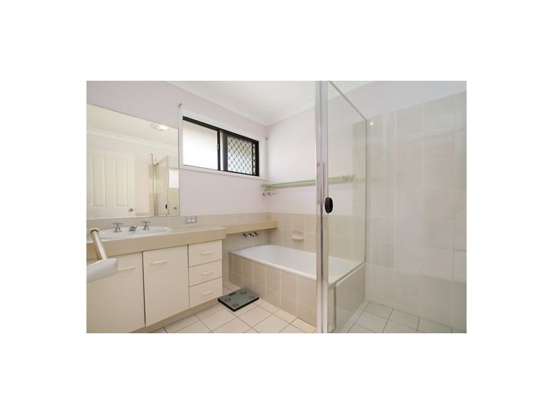 1/107 Treeview Drive, Burleigh Waters QLD 4220