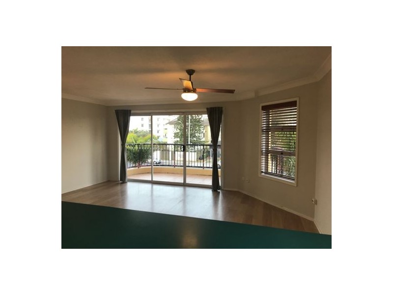 6 1324 Gold Coast Highway, Palm Beach QLD 4221