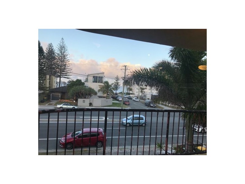 6 1324 Gold Coast Highway, Palm Beach QLD 4221