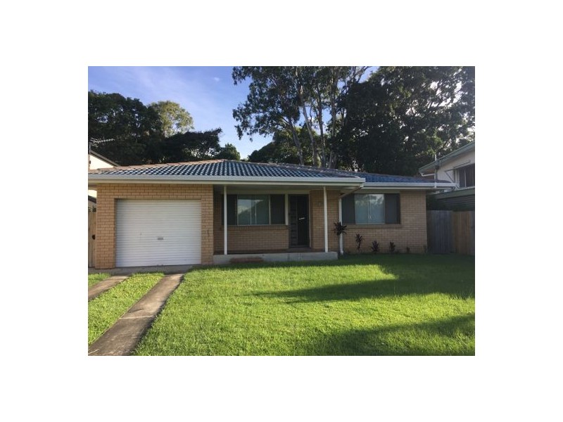 6a Albion Avenue, Miami QLD 4220