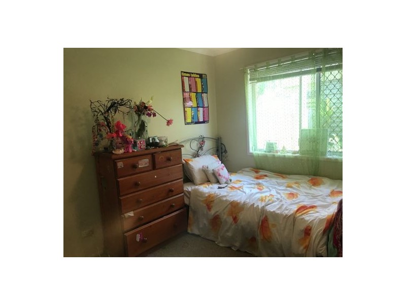 6a Albion Avenue, Miami QLD 4220