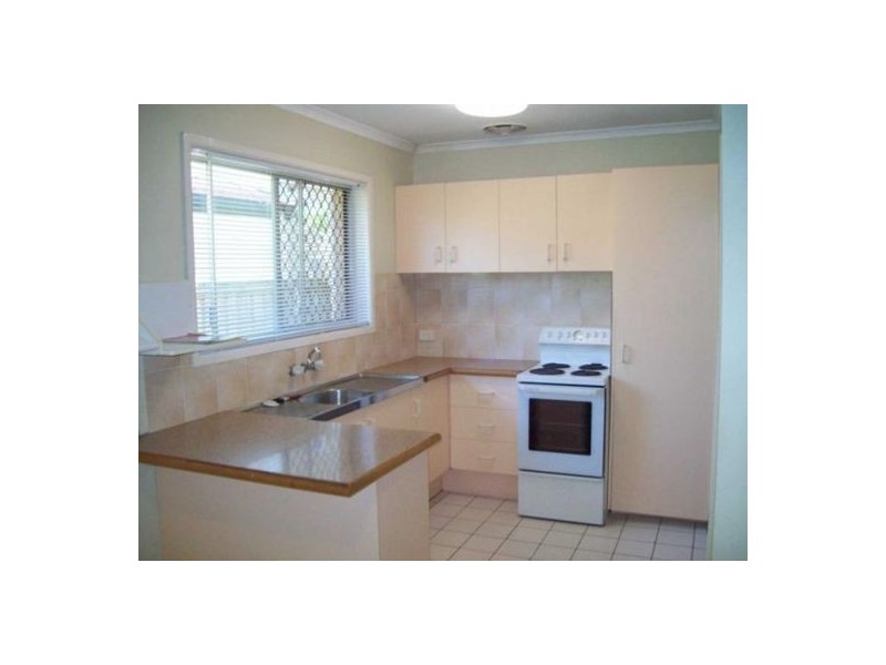 6a Albion Avenue, Miami QLD 4220