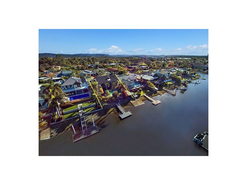 19 Gregory Drive, Carrara QLD 4211