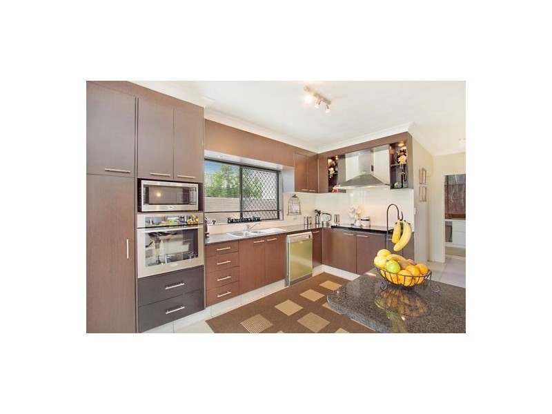 19 Gregory Drive, Carrara QLD 4211