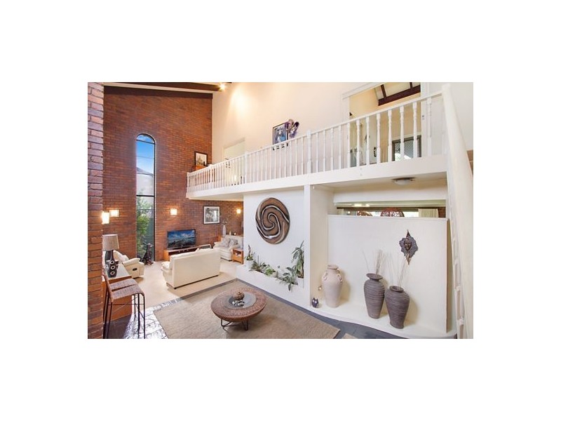 19 Gregory Drive, Carrara QLD 4211