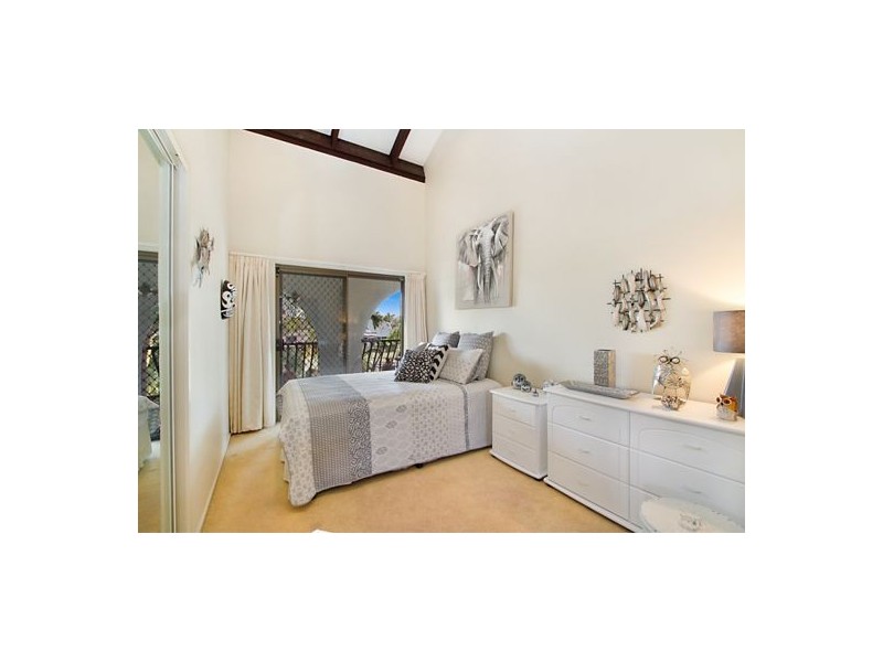 19 Gregory Drive, Carrara QLD 4211