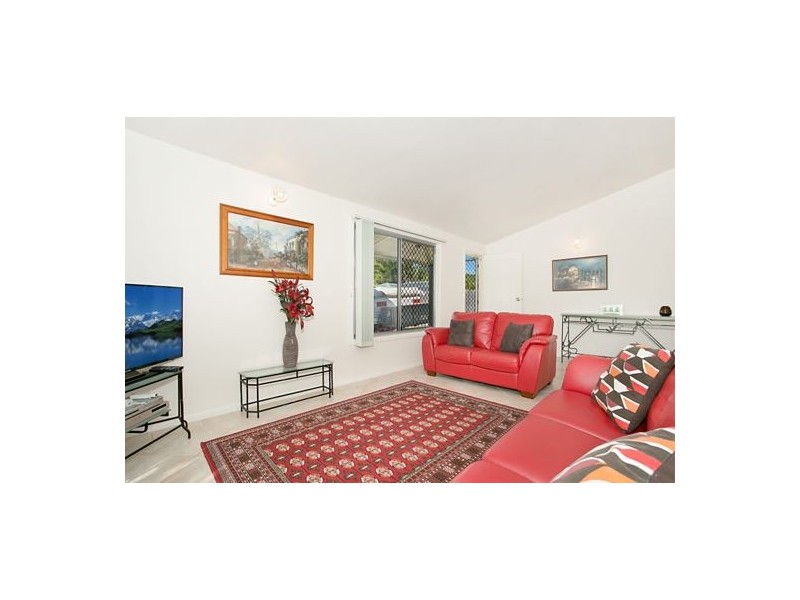 4 Jade Stone Crt, Carrara QLD 4211