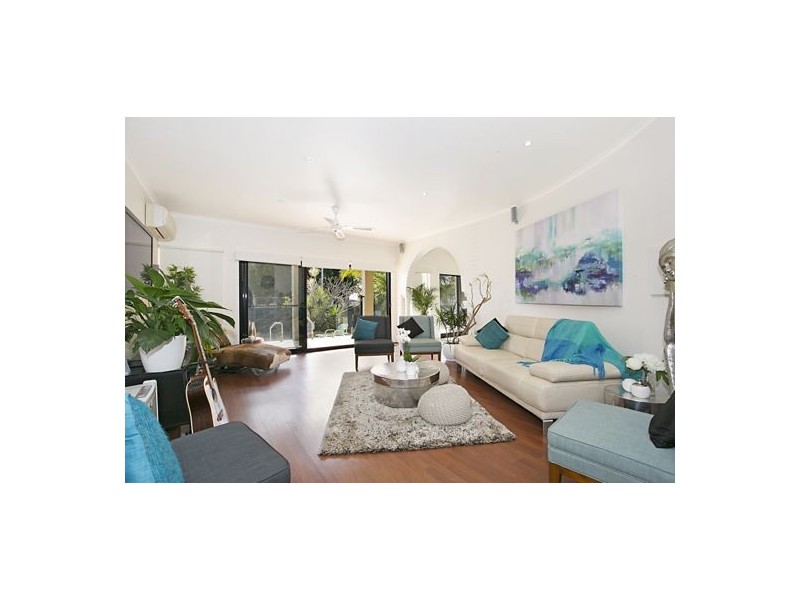 56 T E Peters Dve, Broadbeach Waters QLD 4218