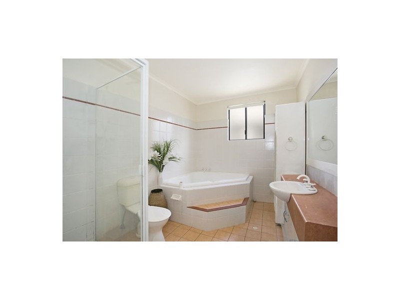 56 T E Peters Dve, Broadbeach Waters QLD 4218