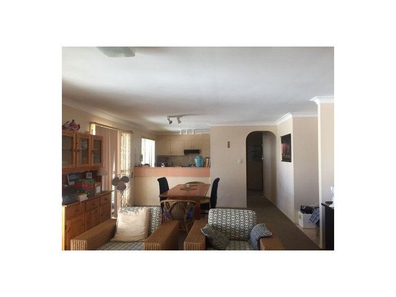 2/19 Eurimbula Court, Paradise Point QLD 4216