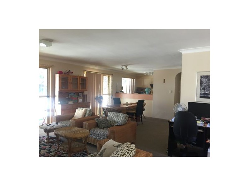 2/19 Eurimbula Court, Paradise Point QLD 4216