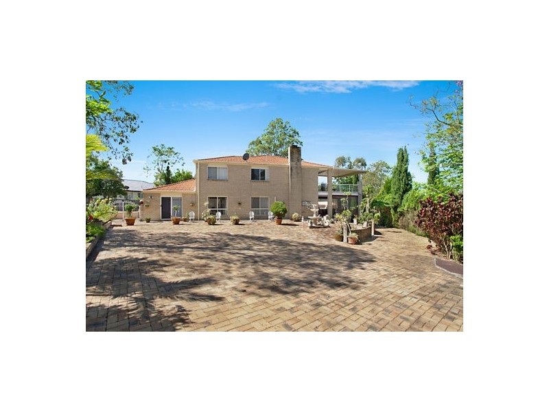 11 Vince Hinde Drive, Worongary QLD 4213