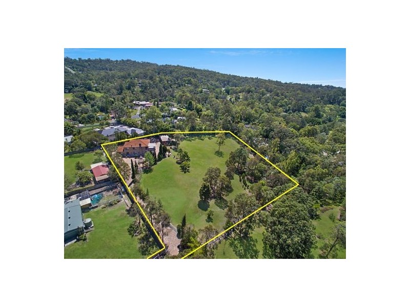 11 Vince Hinde Drive, Worongary QLD 4213