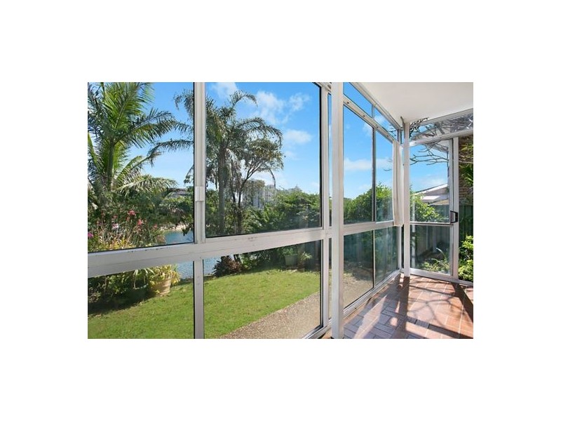 2/31 Surfers Avenue, Mermaid Waters QLD 4218