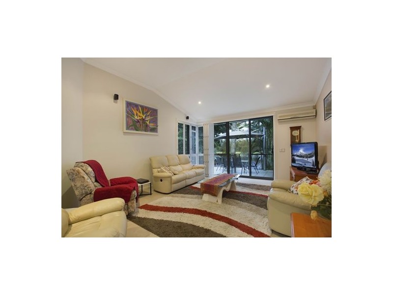 Villa 4 Portsmouth 125 Santa Cruz Boulevard, Clear Island Waters QLD 4226