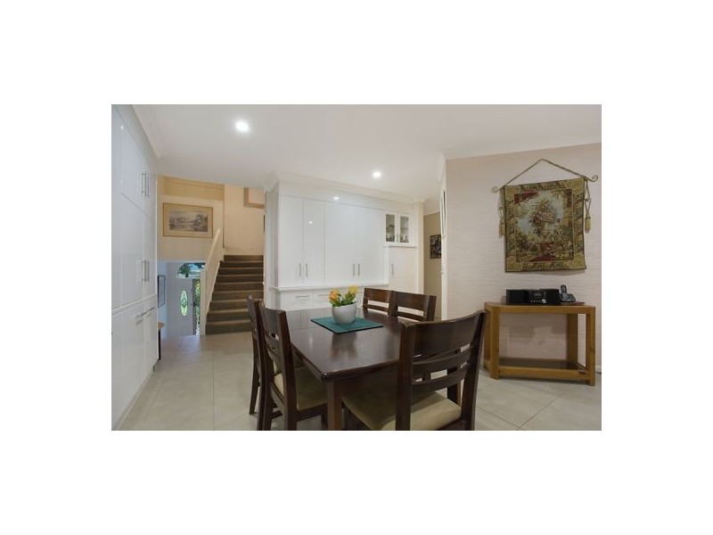 Villa 4 Portsmouth 125 Santa Cruz Boulevard, Clear Island Waters QLD 4226