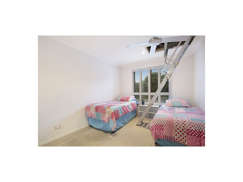 Villa 4 Portsmouth 125 Santa Cruz Boulevard, Clear Island Waters QLD 4226