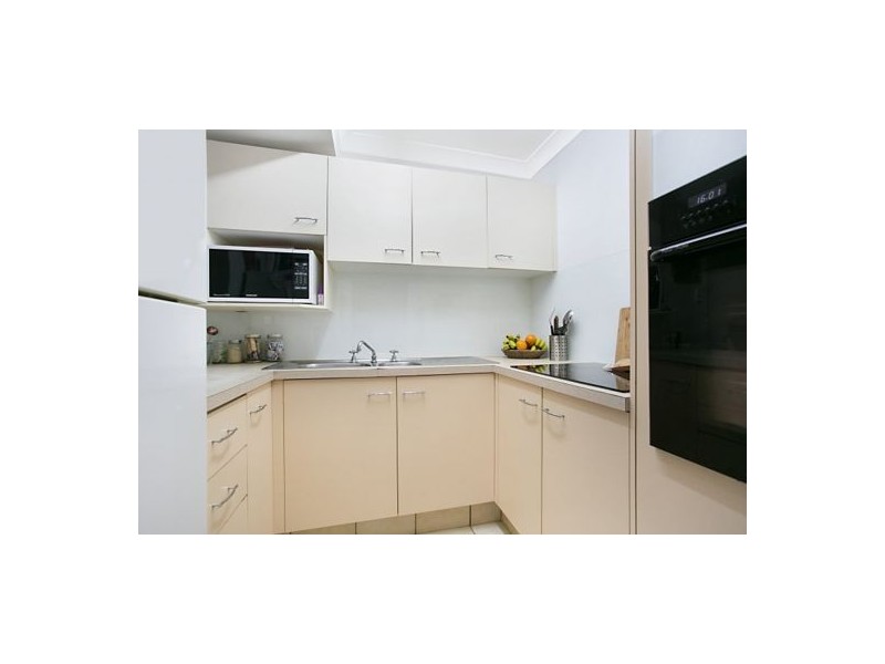 17/5 Galeen Drive, Burleigh Waters QLD 4220