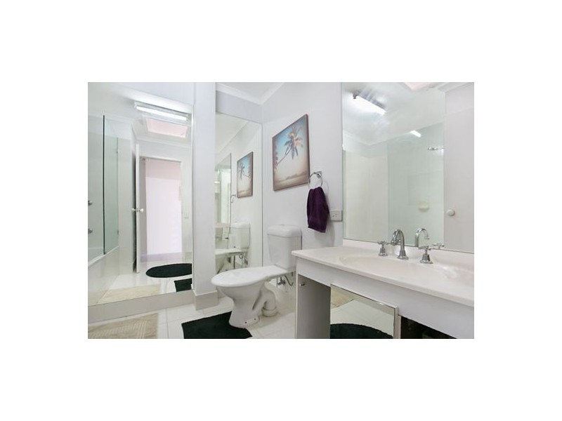 17/5 Galeen Drive, Burleigh Waters QLD 4220
