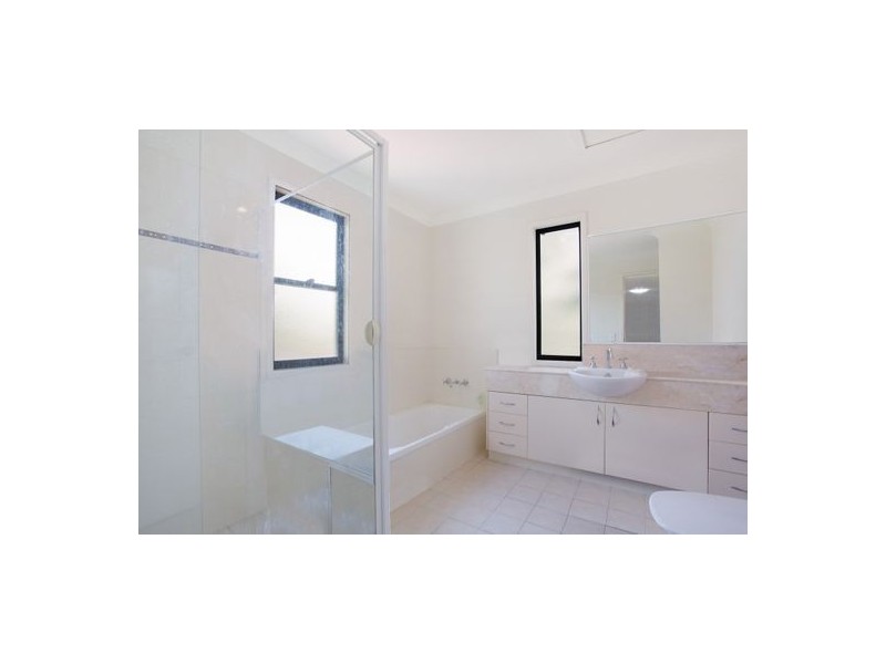 1/45 Hillridge Crescent, Varsity Lakes QLD 4227