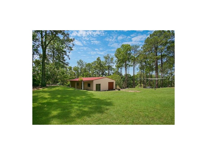 4 Russell Road, Gaven QLD 4211