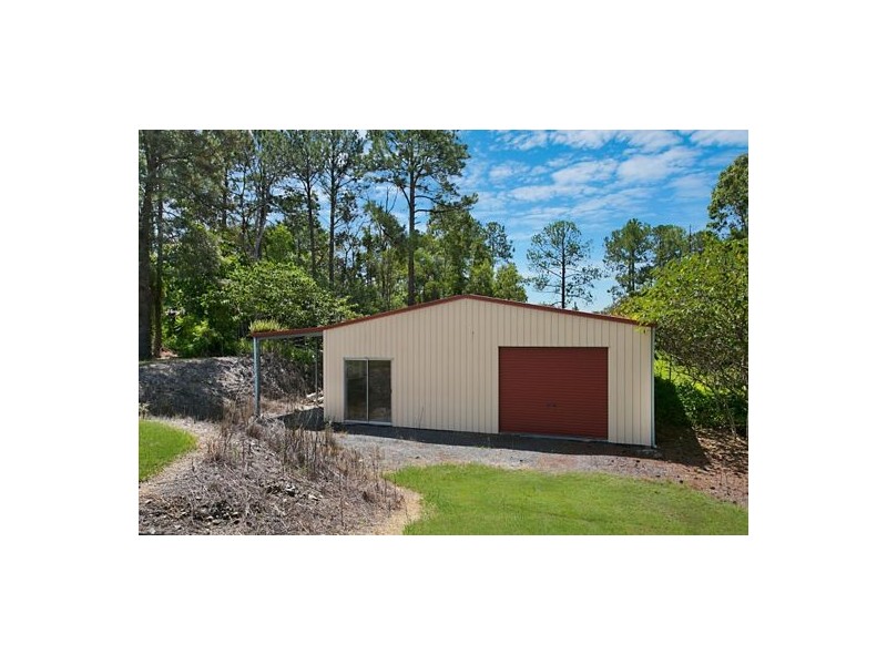 4 Russell Road, Gaven QLD 4211