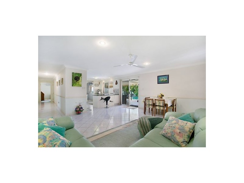 16 Litsea Court, Reedy Creek QLD 4227
