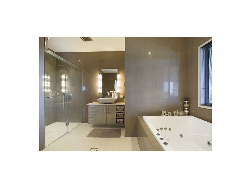 62 Cordyline Drive, Reedy Creek QLD 4227