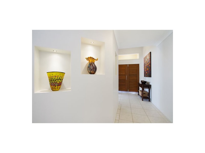 9 Massachusetts Court, Varsity Lakes QLD 4227